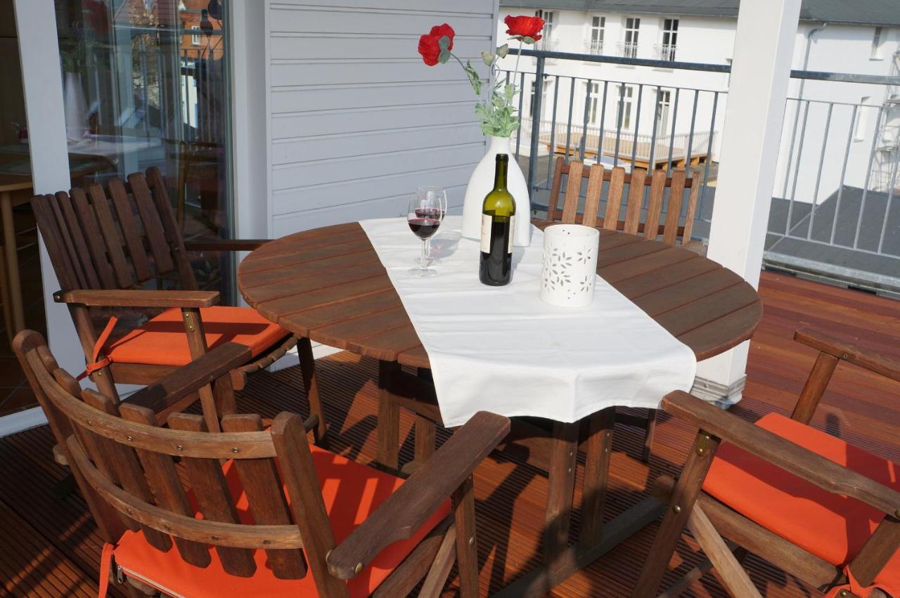 Villa Duene Mit Grosser Sonnenterrasse, Kamin, Wlan Und Tiefgarage Fuer 2-4 Personen Ostseebad Kühlungsborn 외부 사진