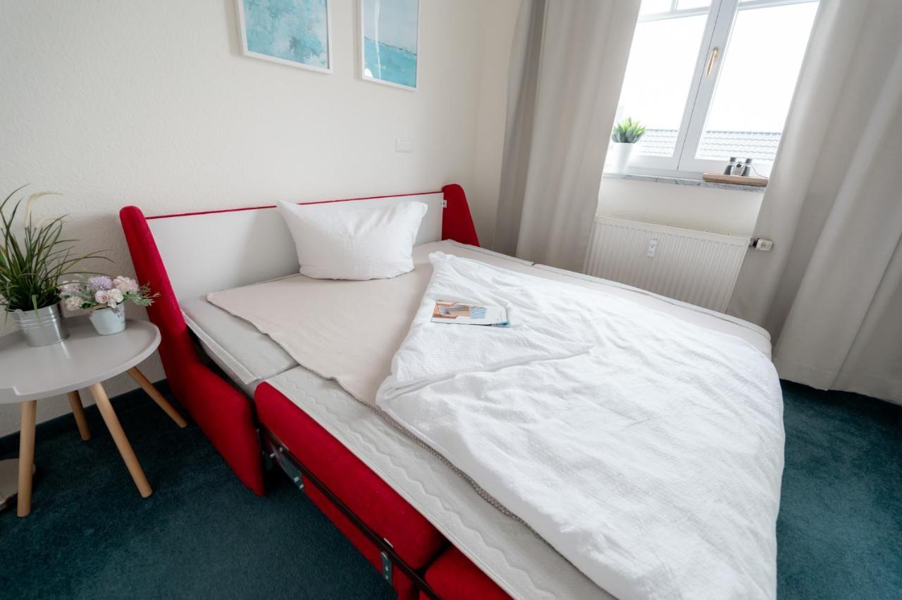 Villa Duene Mit Grosser Sonnenterrasse, Kamin, Wlan Und Tiefgarage Fuer 2-4 Personen Ostseebad Kühlungsborn 외부 사진