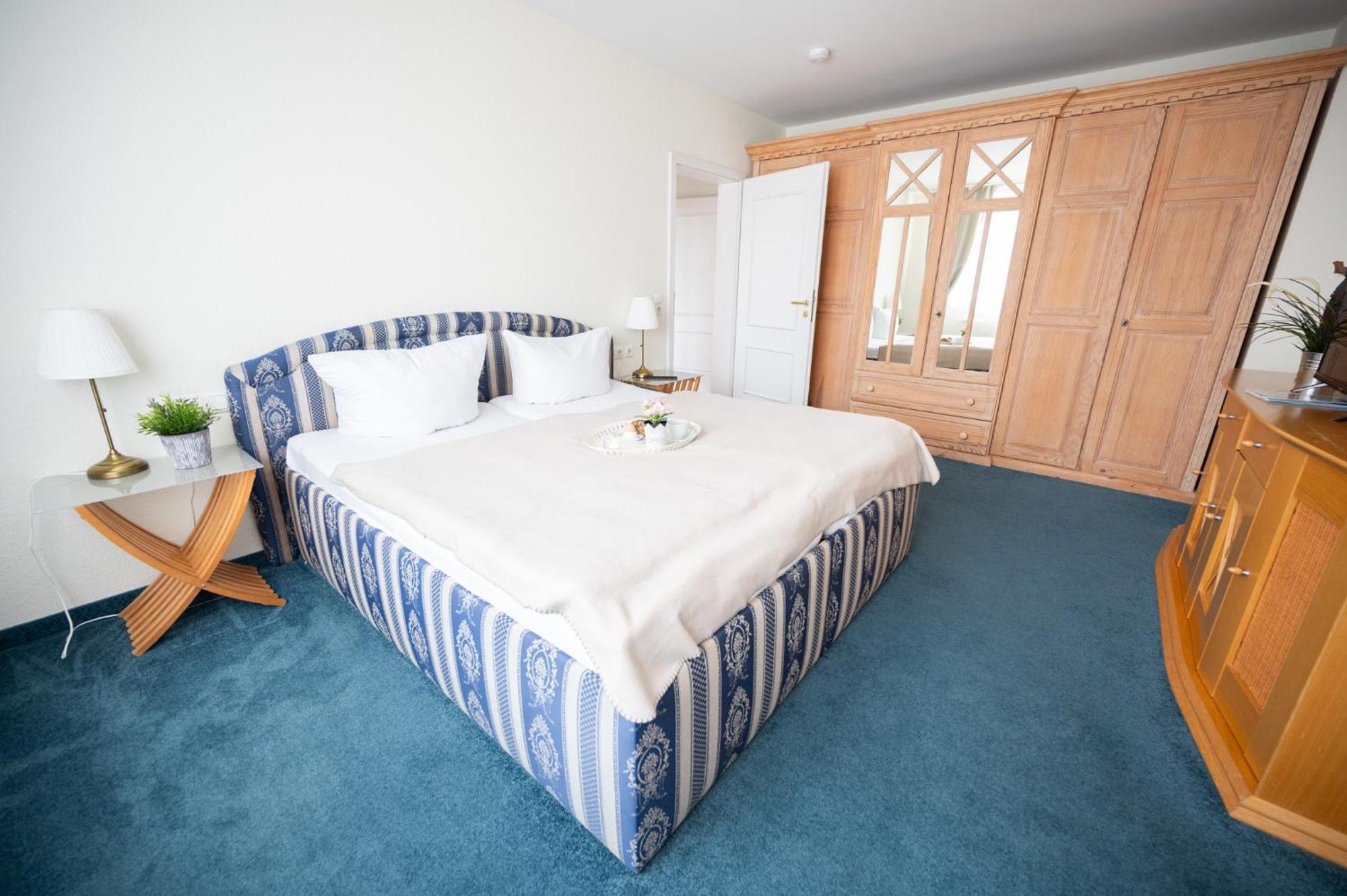 Villa Duene Mit Grosser Sonnenterrasse, Kamin, Wlan Und Tiefgarage Fuer 2-4 Personen Ostseebad Kühlungsborn 외부 사진